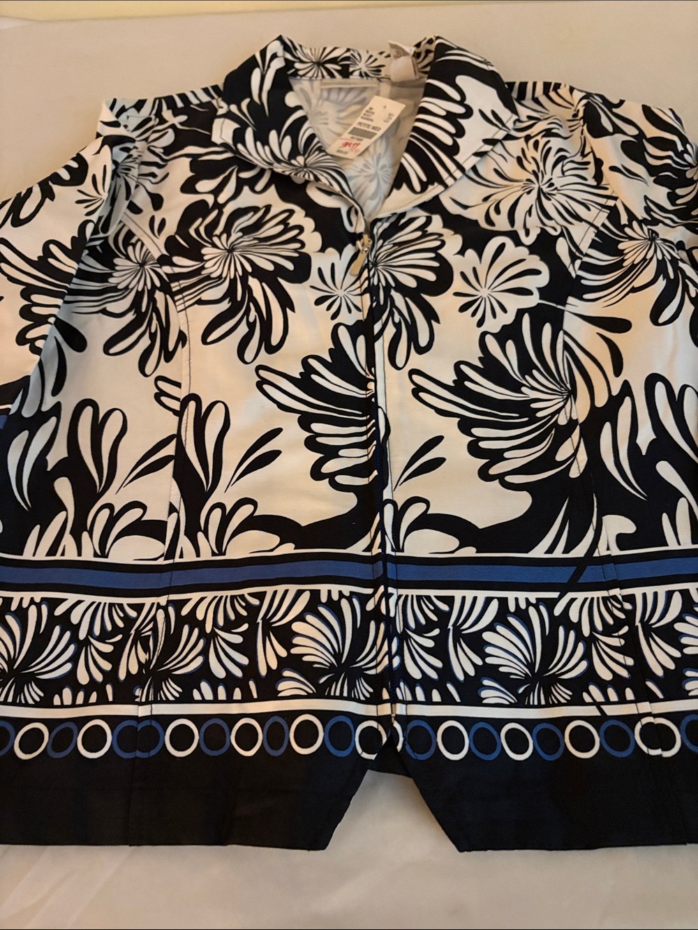 Women’s Black & White Floral Button-Front Shirt with Blue Accent